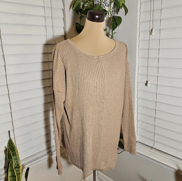 Banana Republic Sweater - Picture 1 of 6